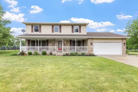 889 Rustic Acres Ln, Hebron, IN 46341
