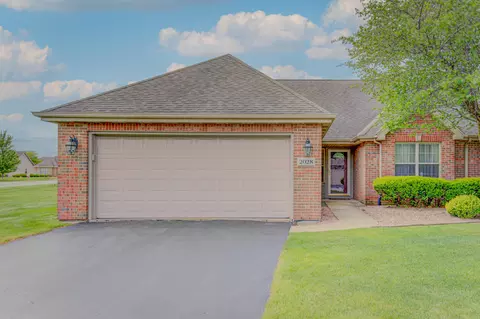 2028 Wildwood Cir, Highland, IN 46322