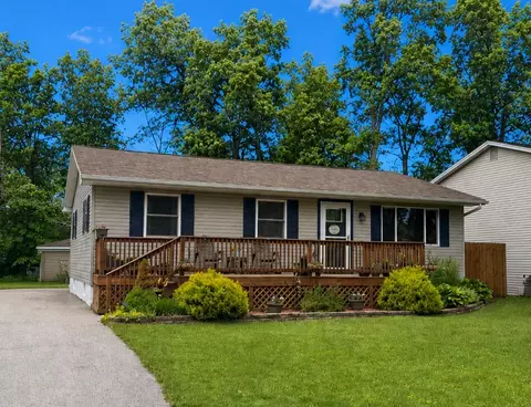 616 S 20th St, Chesterton, IN 46304