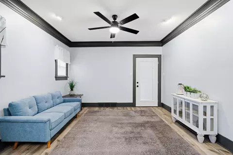 Entry Way - 7331 Jackson Ave, Hammond, IN 46324 photo 1 of 4