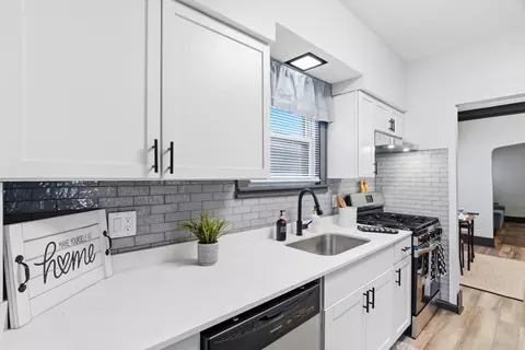 Kitchen - 7331 Jackson Ave, Hammond, IN 46324 photo 2 of 5