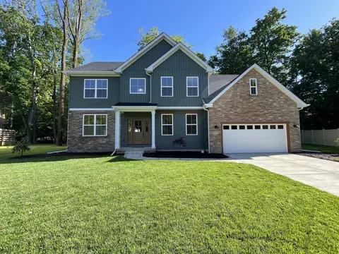 1758 Summerlin Dr, Chesterton, IN 46304