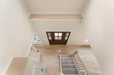 Entry Way - 1758 Summerlin Dr, Chesterton, IN 46304 photo 2 of 3