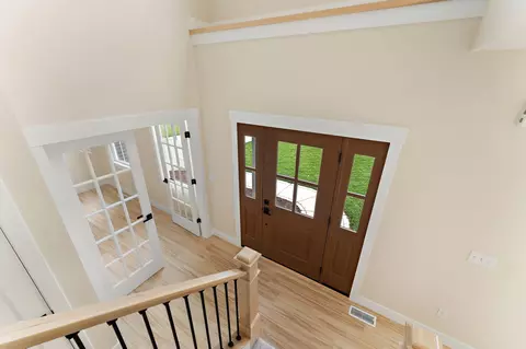 Entry Way - 1758 Summerlin Dr, Chesterton, IN 46304 photo 3 of 3