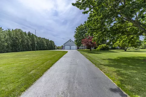 17683 Mississippi St, Lowell, IN 46356