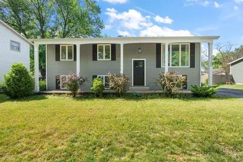 2200 Shallowford Dr, Valparaiso, IN 46383