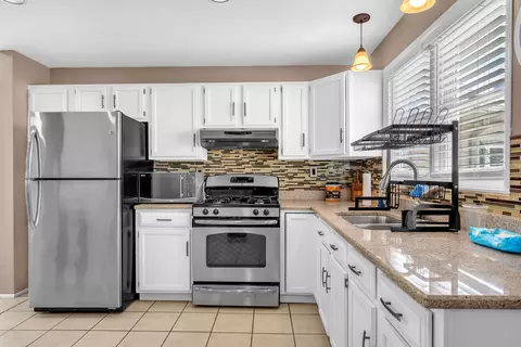 Kitchen - 1624 Central Ave, Whiting, IN 46394 photo 2 of 2