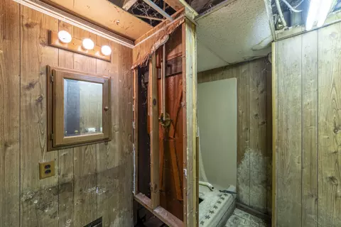 Bath - 3019 E 129th Ave, Crown Point, IN 46307 photo 2 of 2