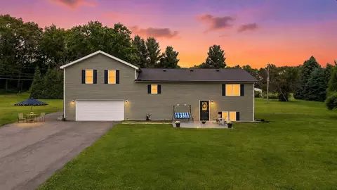5653 S 425, La Porte, IN 46350