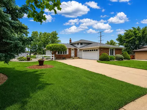 12316 W 103rd Ct, Saint John, IN 46373