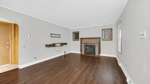 Living - 2131 Stanton Ave, Whiting, IN 46394 photo 1 of 5