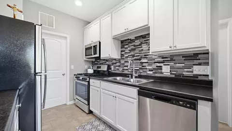 Kitchen - 911 E 113th Ln, Crown Point, IN 46307 photo 2 of 3