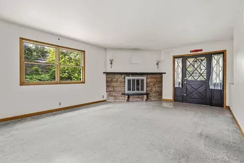 Living - 131 N Harvey St, Griffith, IN 46319 photo 1 of 2