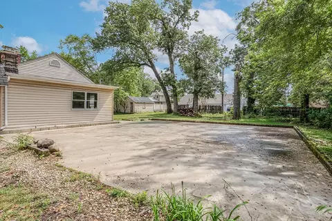 Exterior - 131 N Harvey St, Griffith, IN 46319 photo 4 of 4