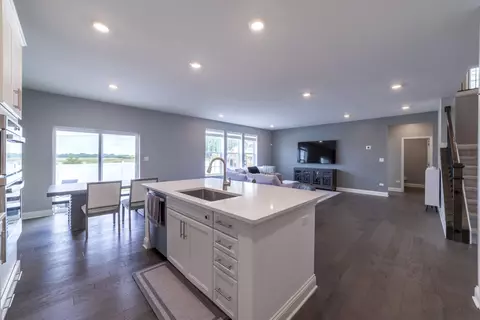 Kitchen - 2080 E 109th Pl, Crown Point, IN 46307 photo 2 of 5