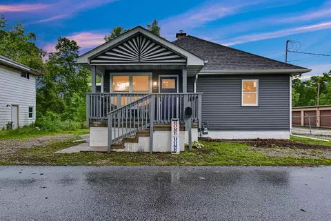 1011 Marquette Rd, Lake Station, IN 46405
