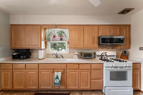 546 N Wheeler St, Griffith, IN 46319 photo 7
