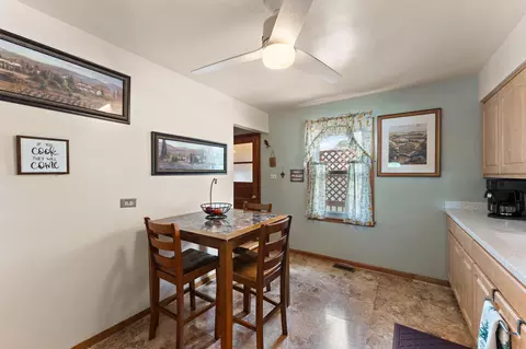 546 N Wheeler St, Griffith, IN 46319 photo 5