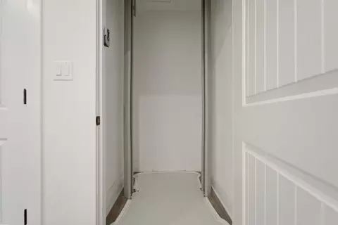 Entry Way - 11493 Stateline Rd, Dyer, IN 46311 photo 5 of 7