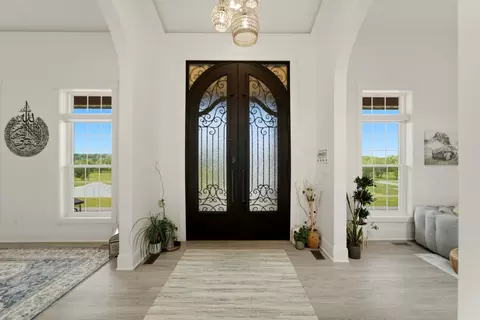 Entry Way - 11493 Stateline Rd, Dyer, IN 46311 photo 2 of 7