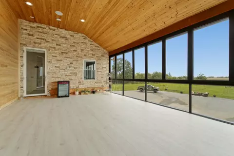 Exterior - 11493 Stateline Rd, Dyer, IN 46311 photo 7 of 11
