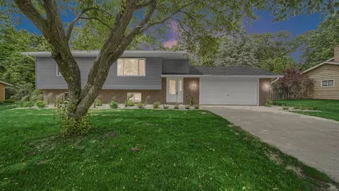 5939 W Van Gogh Trl, La Porte, IN 46350