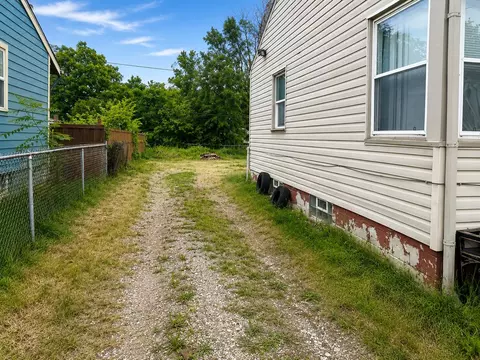 Exterior - 1224 Clay St, Gary, IN 46403 photo 2 of 3