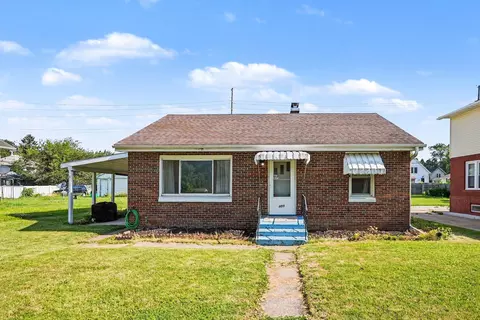 805 Division St, La Porte, IN 46350