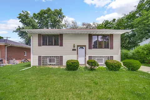 6131 Pennsylvania St, Merrillville, IN 46410