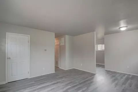 Living - 940 Mount St, Gary, IN 46406 photo 2 of 3