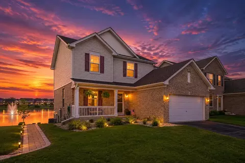 10332 Adler Cv, Saint John, IN 46373