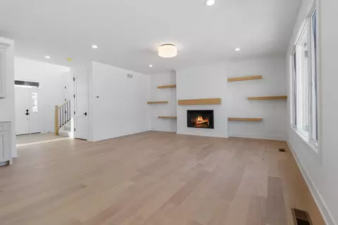 9657 Dunegrass Way, Saint John, IN 46373 photo 6
