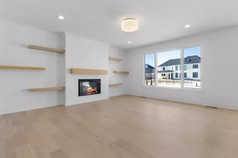 9657 Dunegrass Way, Saint John, IN 46373 photo 5