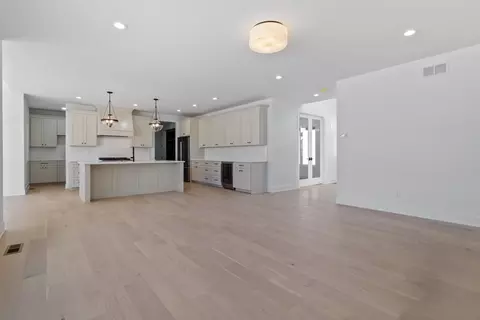9657 Dunegrass Way, Saint John, IN 46373 photo 11