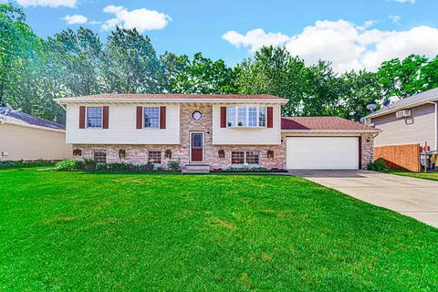 5843 Gardenia Ave, Portage, IN 46368