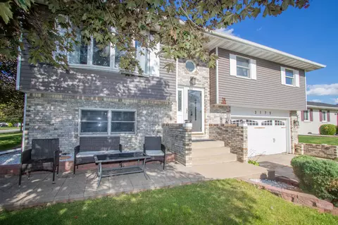 3175 Macon St, Portage, IN 46368