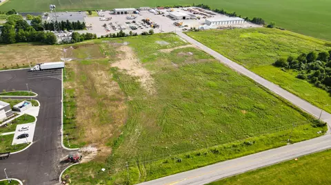 0 E Division Rd, Valparaiso, IN 46383