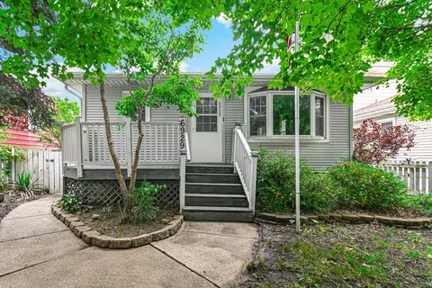 6929 S Mccook Ave, Hammond, IN 46323