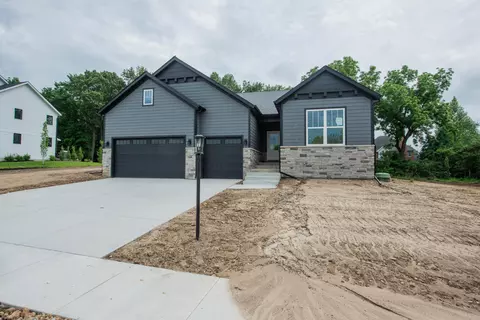 1455 Winding Brook Dr, Valparaiso, IN 46385