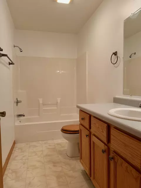 Bath - 1385 Young Dr, Crown Point, IN 46307 photo 2 of 2