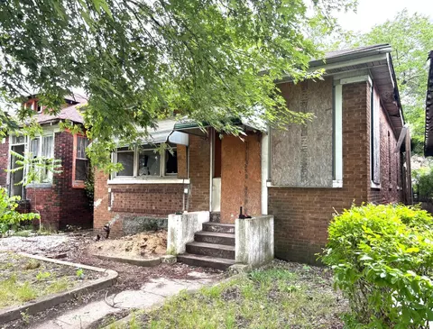 1060 Jackson St, Gary, IN 46402
