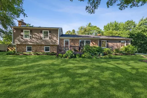 302 Lady Ln, Michigan City, IN 46360