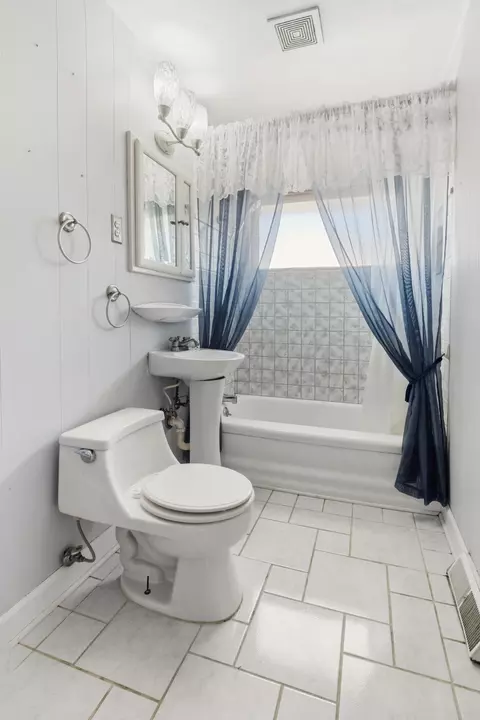 Bath - 4060 E 13th Ave, Gary, IN 46403 photo 1 of 2