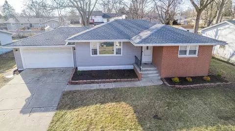 9380 Mckinley St, Crown Point, IN 46307
