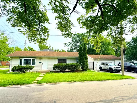1108 Oak St, Valparaiso, IN 46383