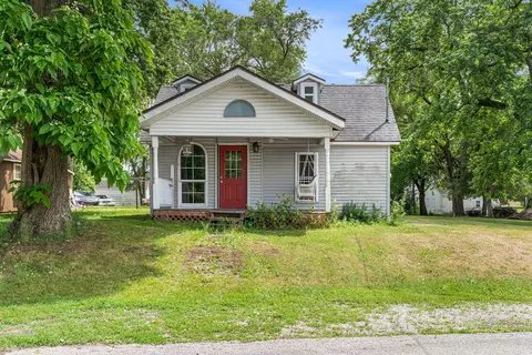 105 E Arlington Ave, North Judson, IN 46366