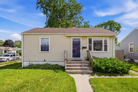 1324 175th St, Hammond, IN 46324