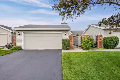 2315 Deerpath Dr, Schererville, IN 46375