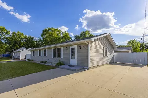 722 Capitol Rd, Valparaiso, IN 46385