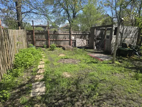 Exterior - 437 Jackson St, Gary, IN 46402 photo 3 of 4